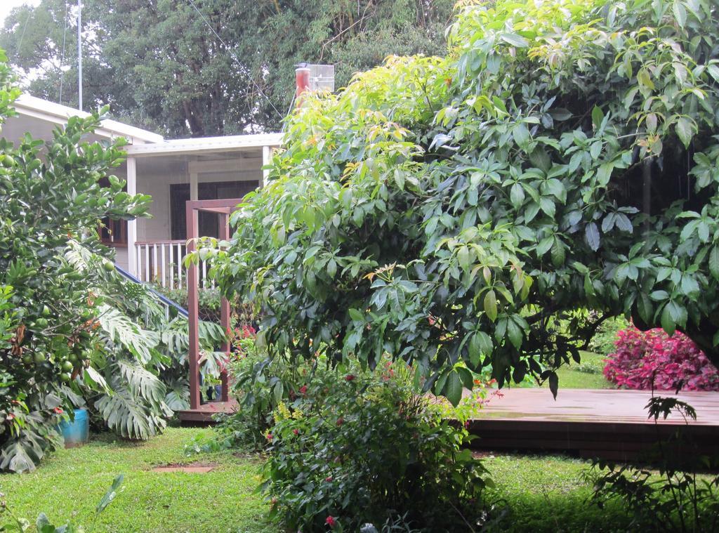 Eden Lodge Nambour Exterior foto